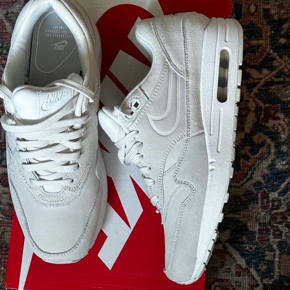 Nike Air Max Sneakers - Never Worn - Picture 2 of 5